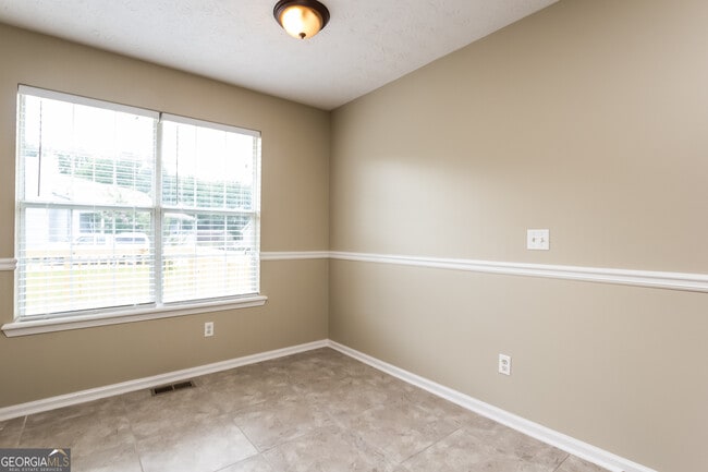 Photo - 143 Beechwood Ln