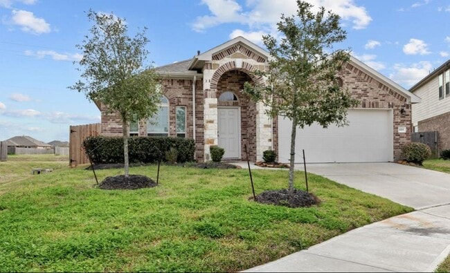 Photo - 689 Forest Bend Ln
