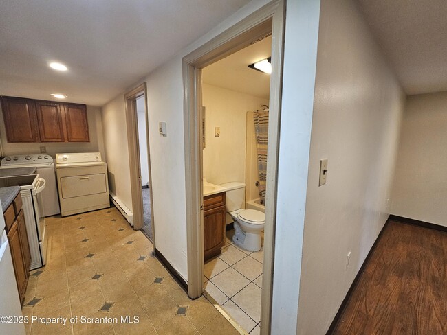 Photo - 14 Kulp Ave