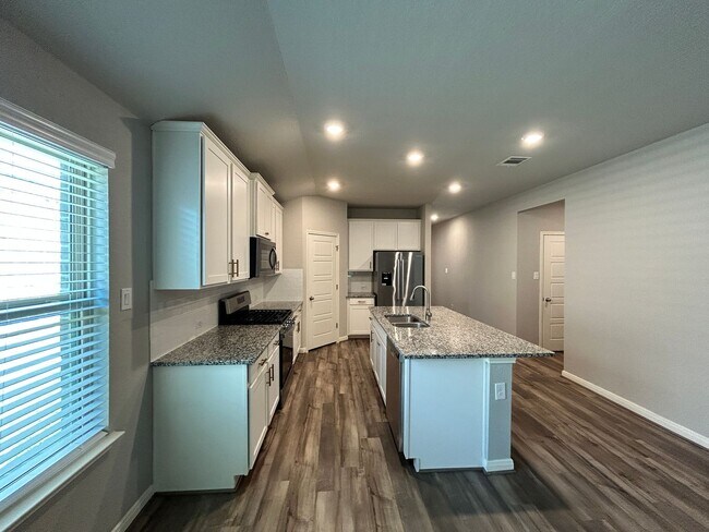 Photo - Contemporary 4-bedroom, 3-bathroom