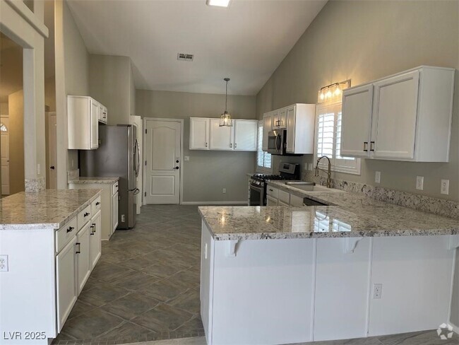Building Photo - 70 Moonlight Village Ln Rental
