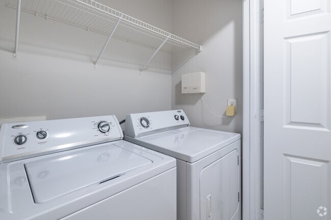 2BR, 2BA - 1,023SF - Laundry Room