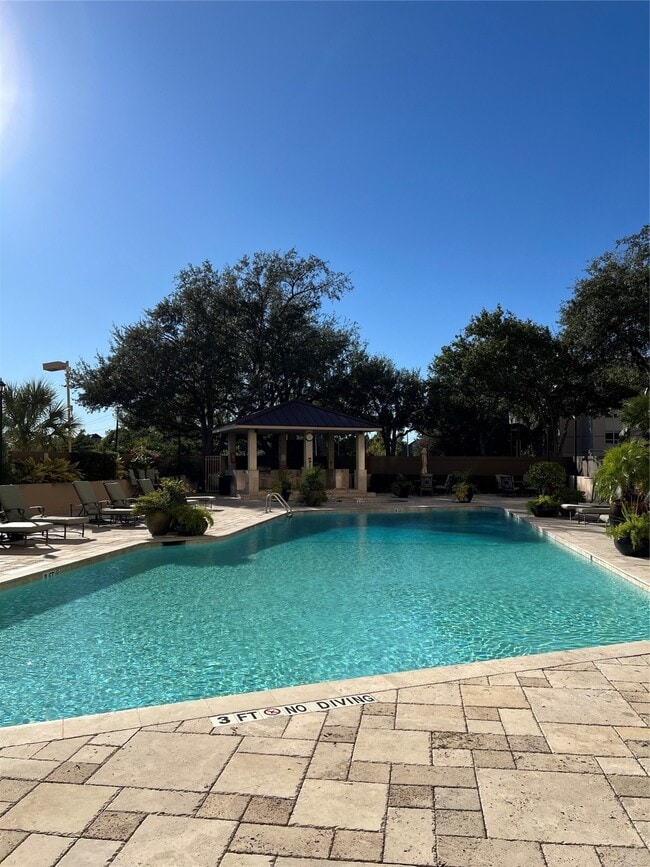 Building Photo - 3525 Sage Rd Unit 1218