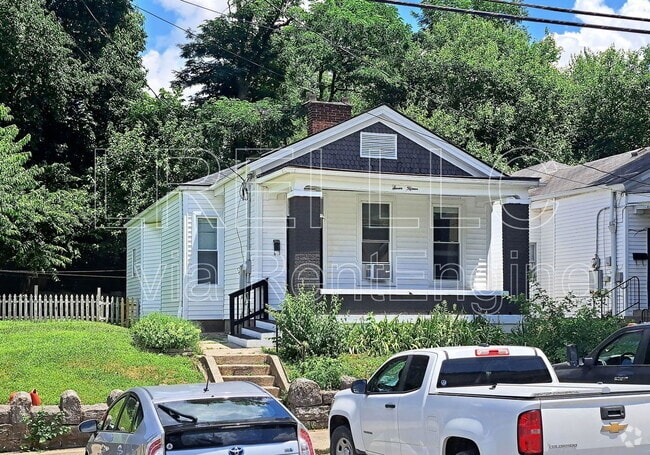 Building Photo - 715 N 33rd St Rental