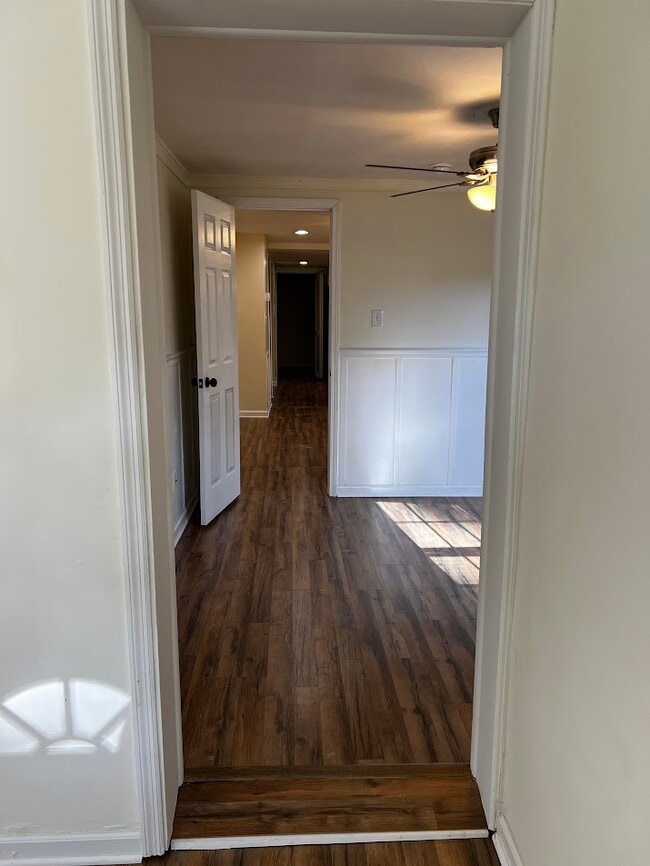 Photo - 215 S Skinner Ave