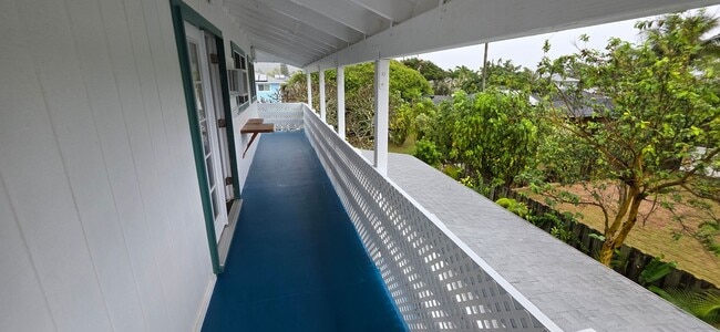 Photo - Upstairs 2 bedroom duplex in desirable Kailua!