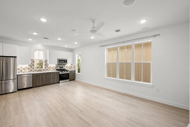 Photo - 2624 Metcalfe Rd Unit 2