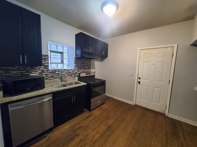 Photo - Spacious 3-Bedroom Gem in East Chatham: Ce...
