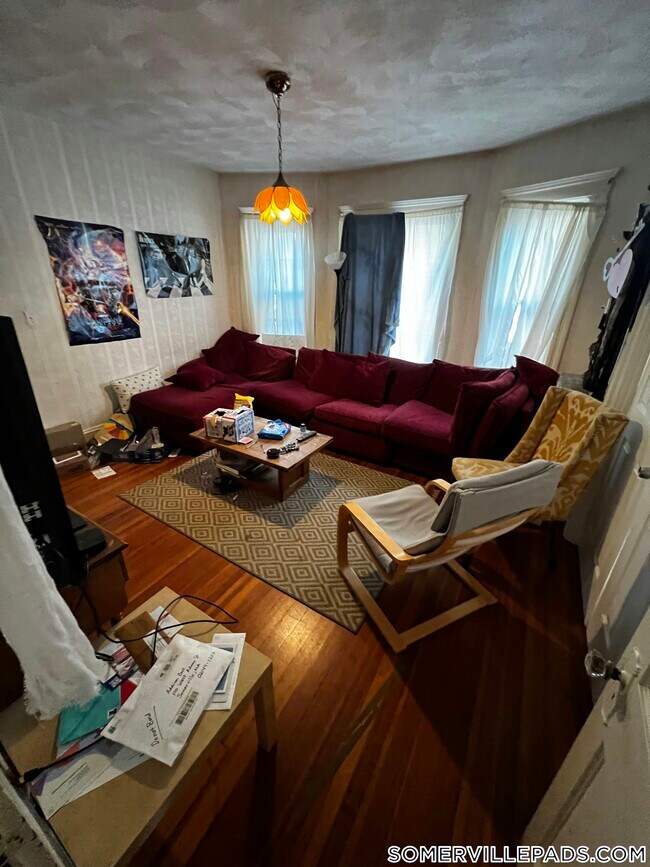 102 W Adams St Unit 1