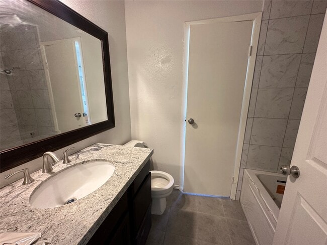 Photo - 14846 Waterside Dr