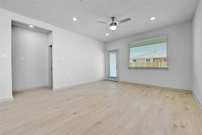 Photo - 121 New Hvn St