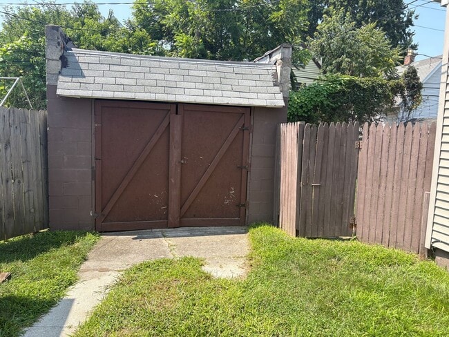 Photo - 3937 Woodhaven Dr