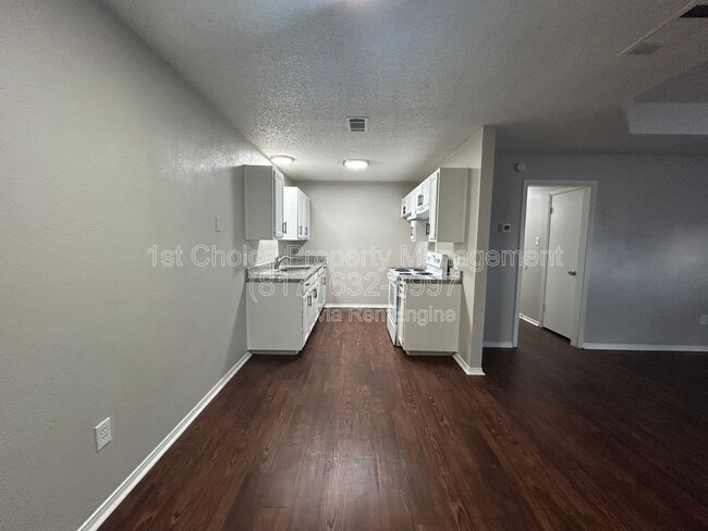 Photo - 6320 Holiday Ln