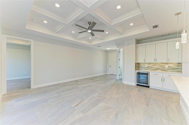 Photo - 380 Holly Rd