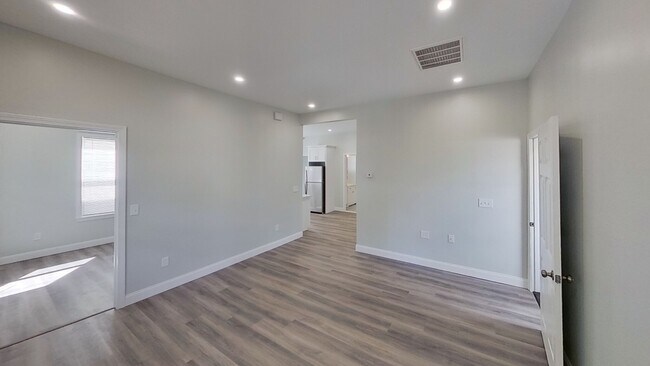 Photo - 23 Oakwood St Unit 23 Oakwood