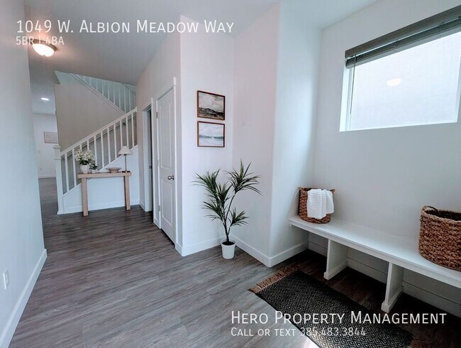 Photo - 1049 Albion Meadow Way