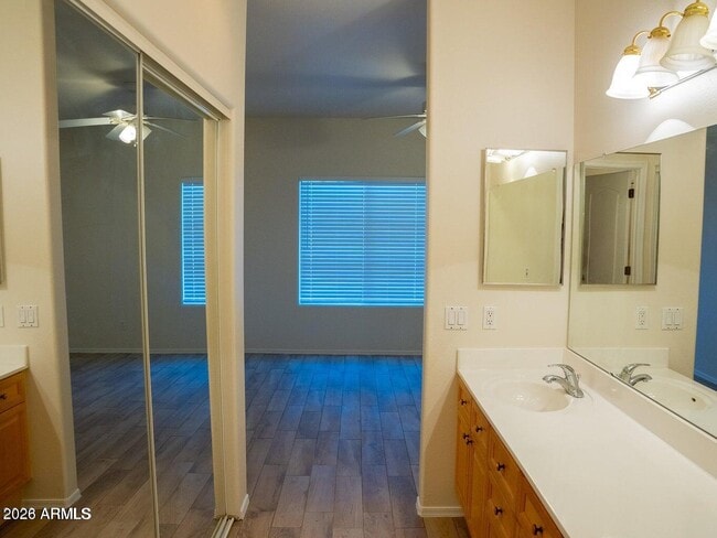 Photo - 4200 N 82nd St Unidad 1002