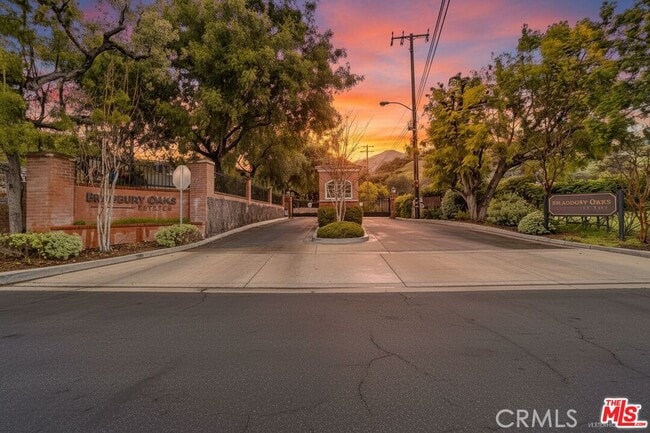 222 El Cielo Ln