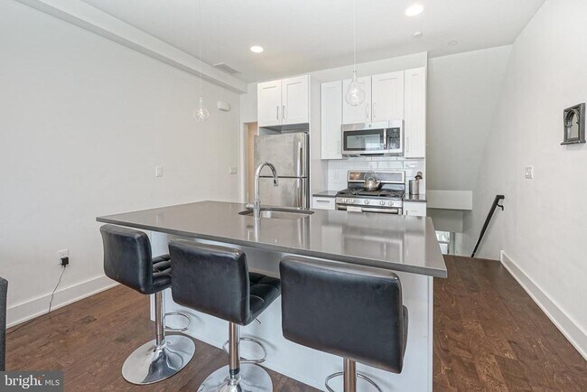 Photo - 1332 S Bouvier St