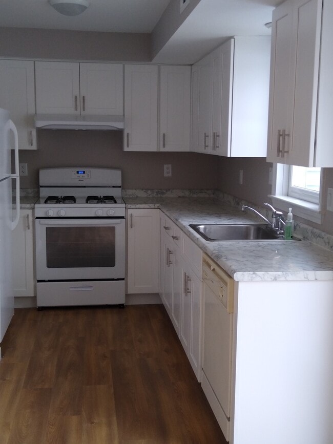 Kitchen - 51 Birchwood Dr Unit 51
