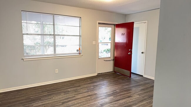 Photo - Cozy Two Bedroom Duplex on South End HHI