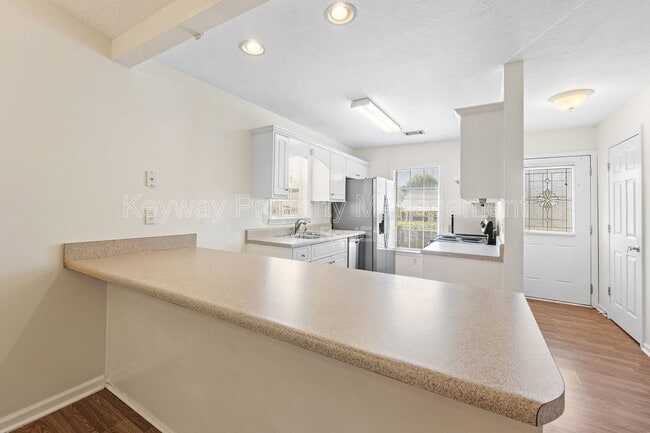 Photo - 123 Portofino Ln SW