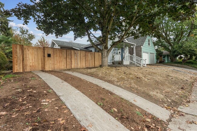 Photo - 927N Unit A