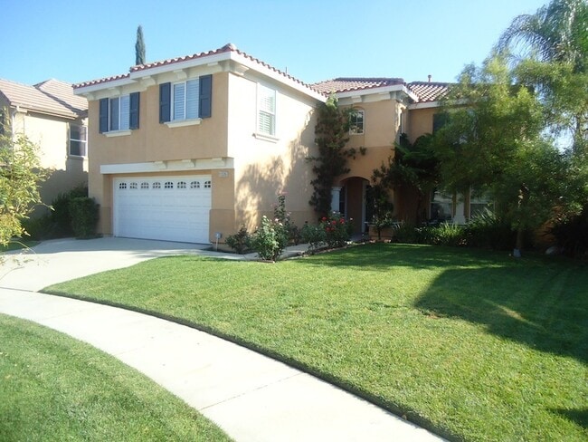 Building Photo - Huge 4 bedroom Masterpiece in the Terra Vista Community For Rent