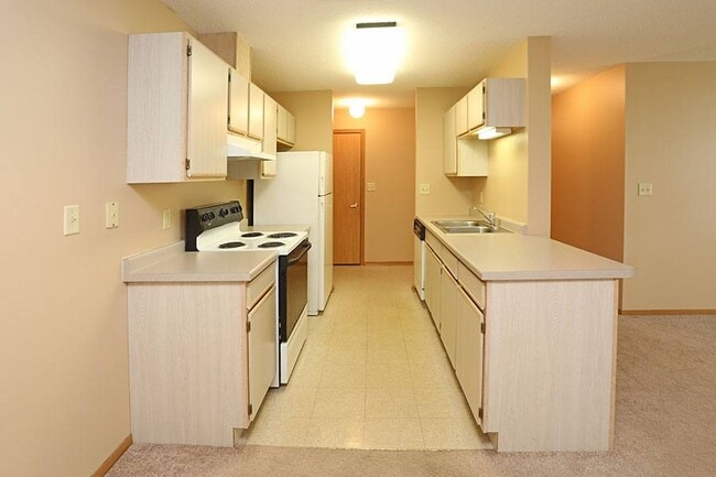 Photo - SUTTON PLACE APARTMENTS