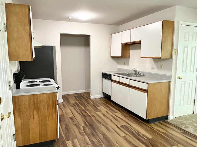Olde Orchard Park Apartments