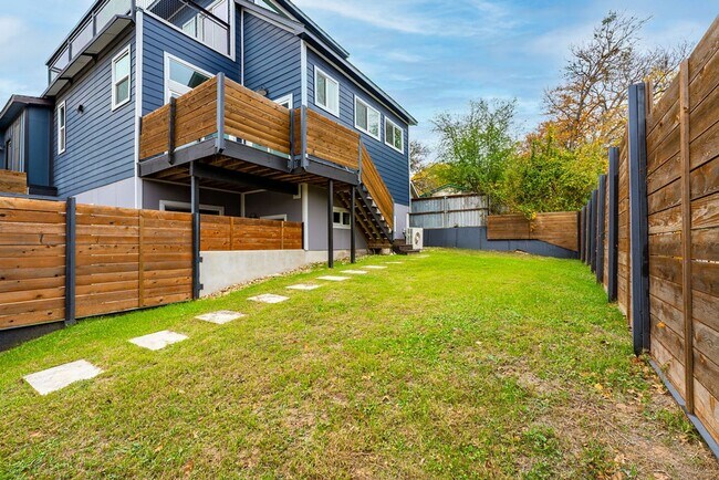 Photo - Tip Tier Views at this Beautiful 4 bedroom, 3 bathroom home in Central East Austin!!!