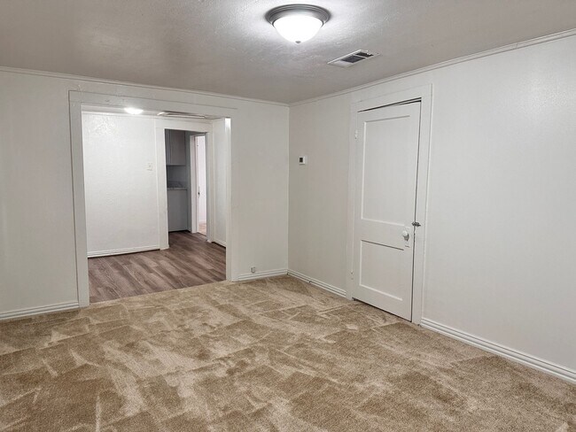 Photo - 2 Bedroom Home Close to Historic District