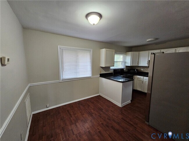 Photo - 1313 Wembly Rd