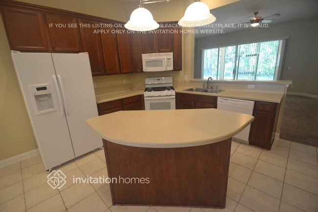 Photo - 382 Edge of Woods Rd