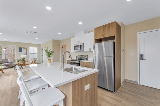 Photo - 375 Cummins Hwy Unidad 201