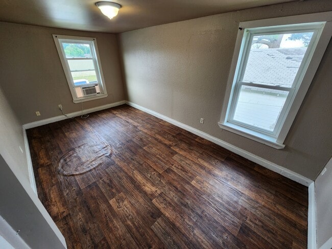 Photo - 204 E 2nd