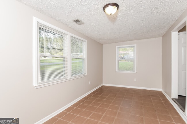 Photo - 19 Sioux Rd NE