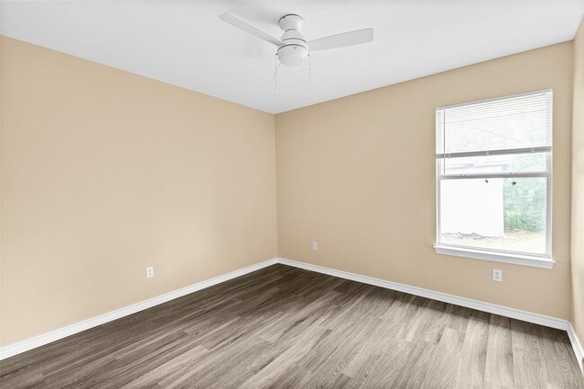 Photo - 8103 Willet Trail