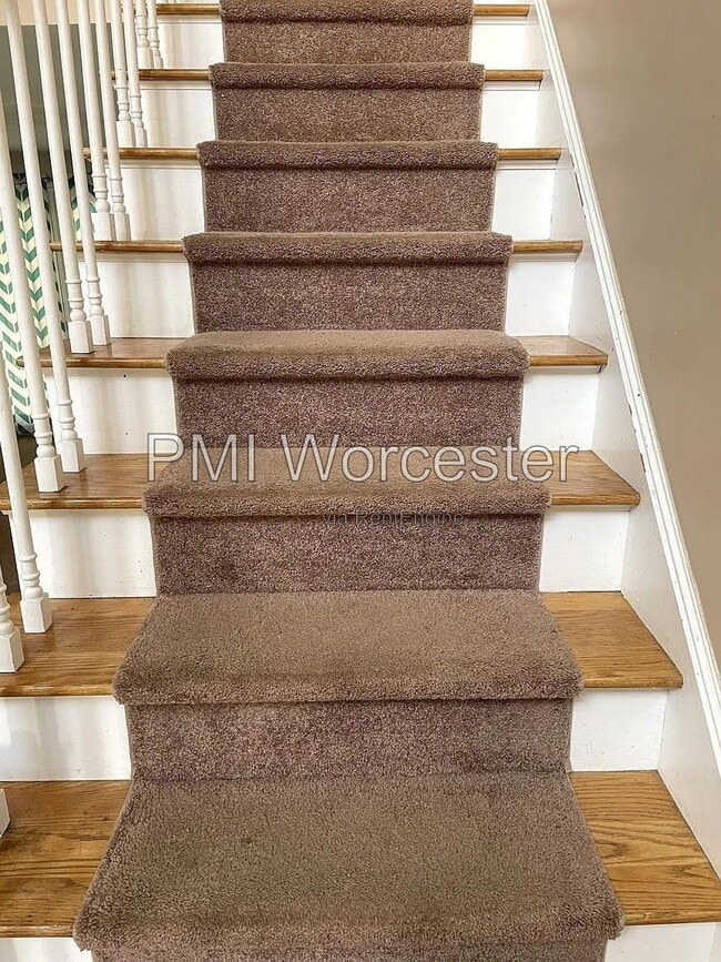 28 Brookside Ave