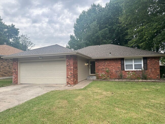 Photo - Modern Comfort Meets Outdoor Bliss in This...