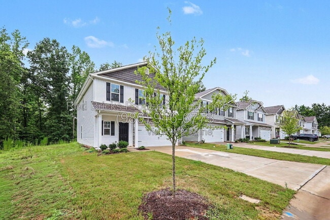 Photo - 2132 Clapham Ct