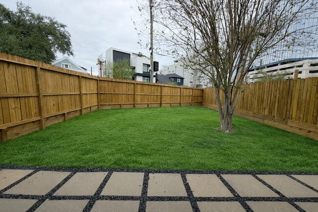 Photo - 705 Stanford St