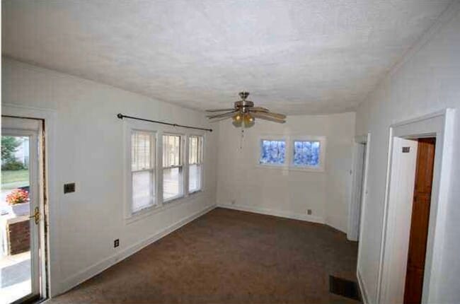 Photo - 725 Heywood Ave