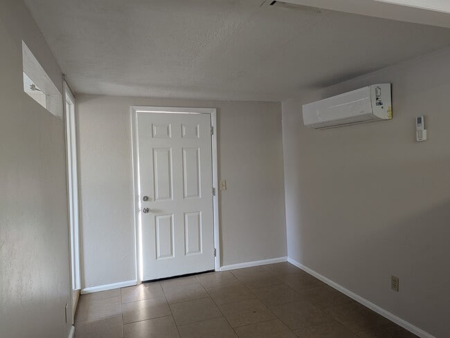 Photo - 1646 N Columbus Blvd