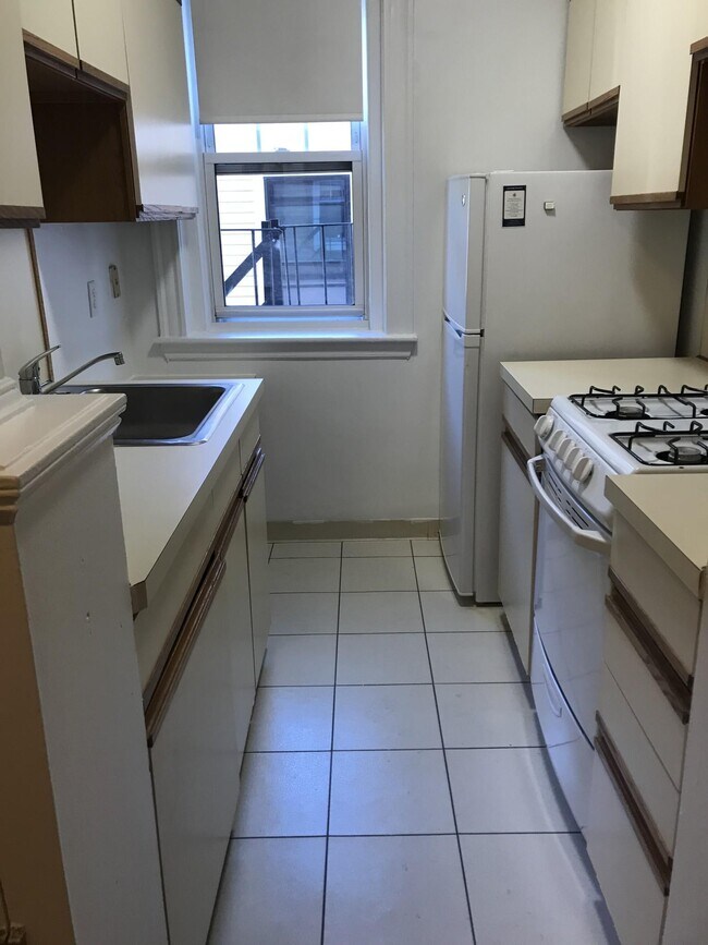 Photo - 27 Wendell St Apartments Unit 21-11
