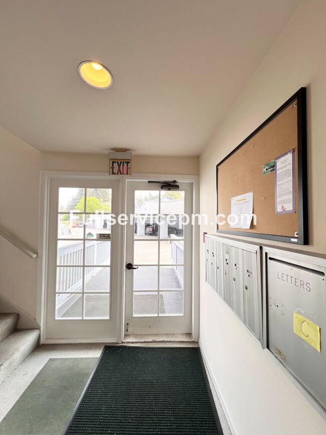 Photo - Stylish and Updated Newport Crest Condo