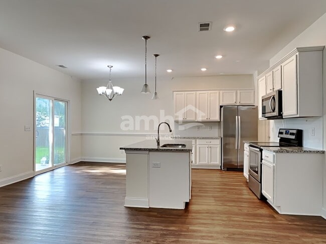 Photo - 8312 Tyrian Path