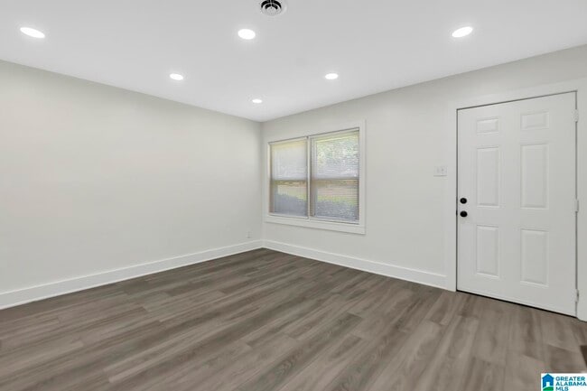 Photo - 1701 Valley Ave Unidad C