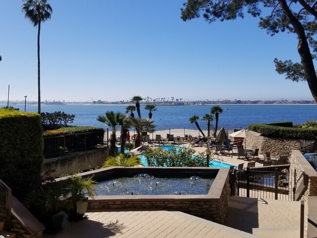 Photo - Mission Bay (Sail Bay) Crown Point 2bed 2bath 1625 sqft, Water View