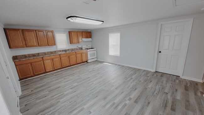 Photo - 159 Aldrich St SE